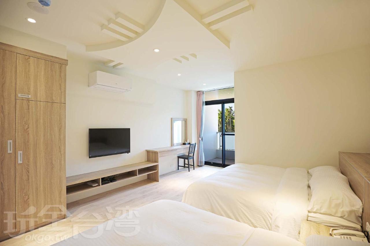 Riyuewan Homestay Yuchi Exterior photo